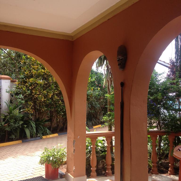 J Residence Motel Entebbe Exterior foto