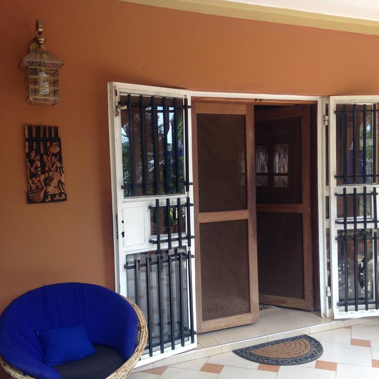 J Residence Motel Entebbe Exterior foto