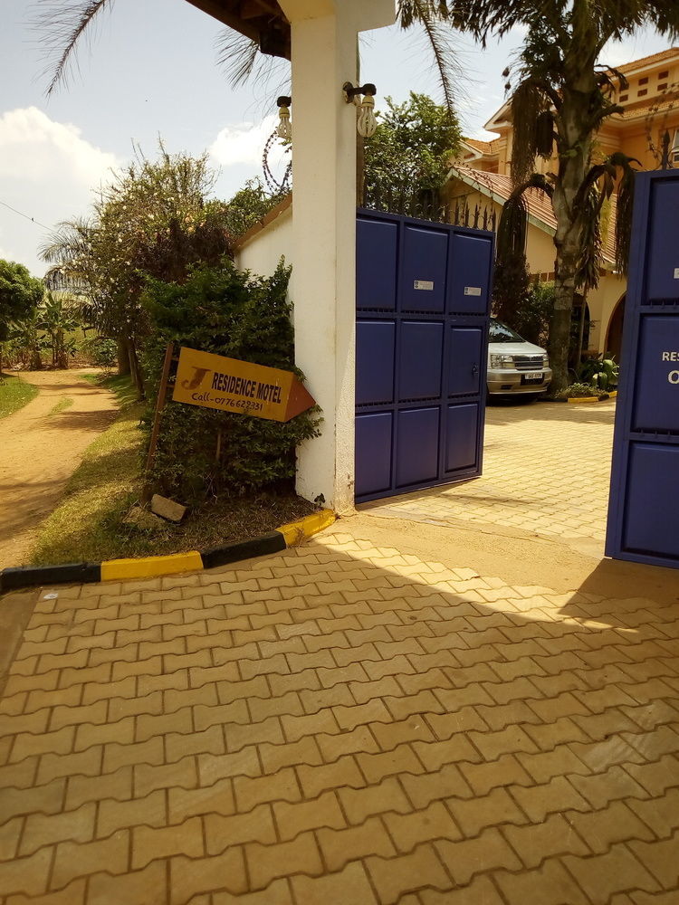 J Residence Motel Entebbe Exterior foto